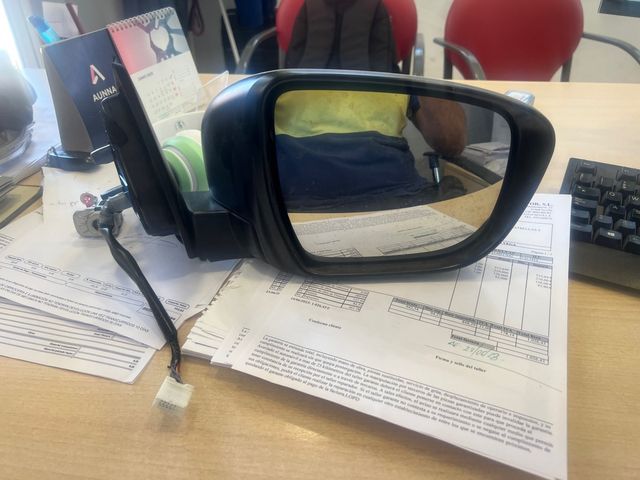 Retrovisor derecho qashqai 2018