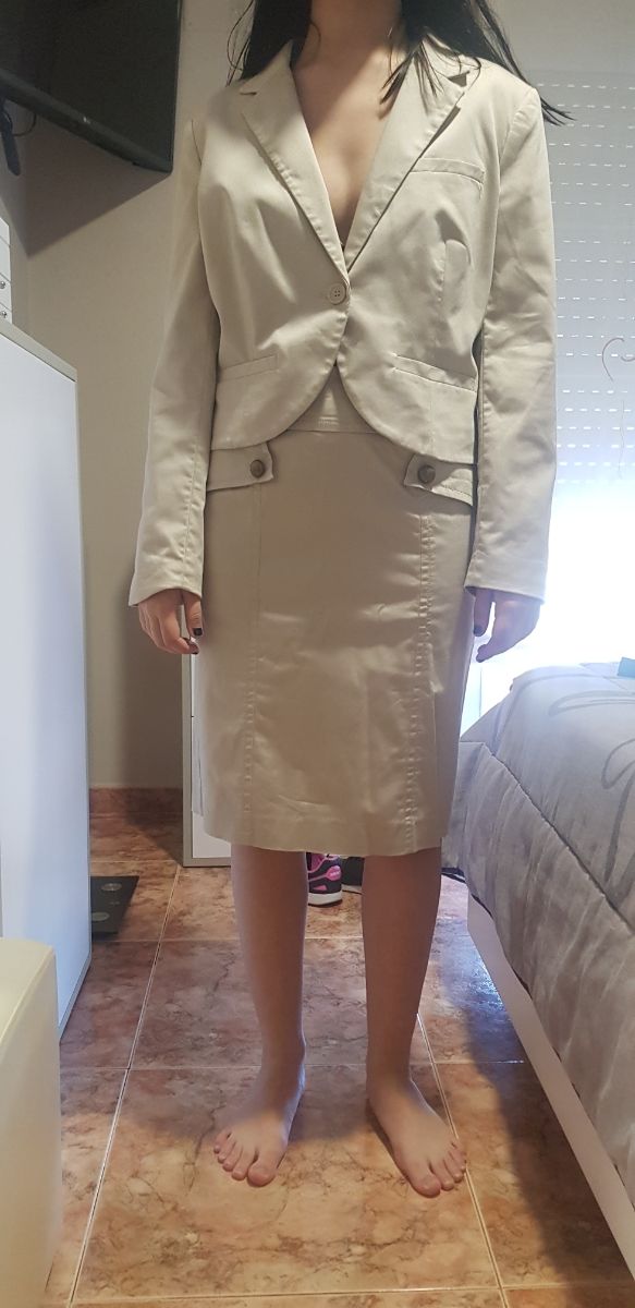 traje falda chaqueta