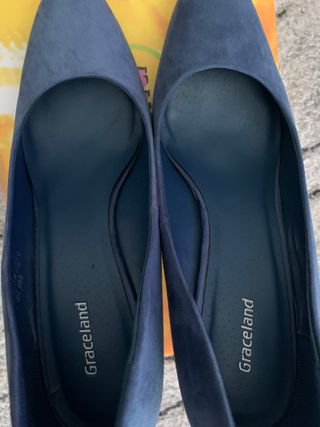 Zapatos tacon de vestir. Color azul. Talla 39
