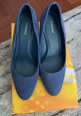 Zapatos tacon de vestir. Color azul. Talla 39
