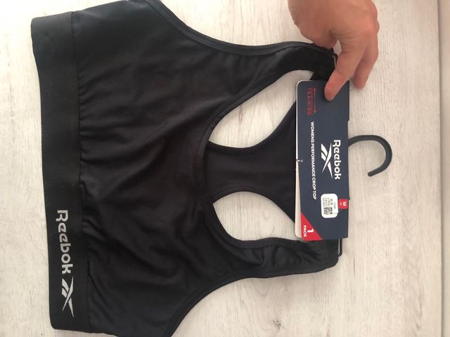 Top deportivo reebok, nuevo
