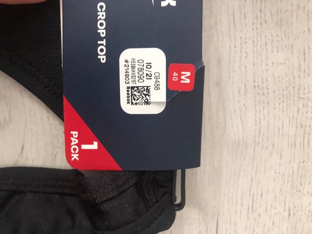 Top deportivo reebok, nuevo