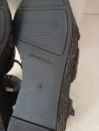 Sandalias Stradivarius a estrenar 