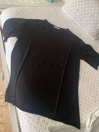 Camiseta basica negra rotos xs a estreno de shana
