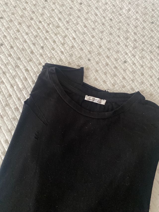 Camiseta basica negra rotos xs a estreno de shana