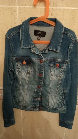 Cazadora de Mango talla xxs. Nueva.