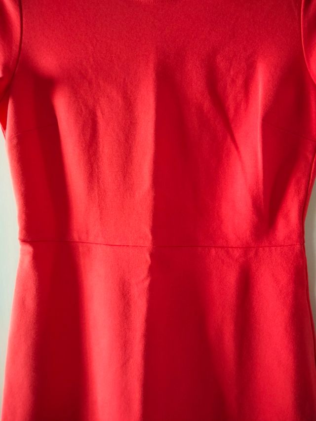 VESTIDO VERMELHO ALTO ELÁSTICO.