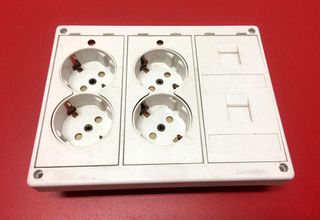 Kit puesto de trabajo Enchufes y Teléfono