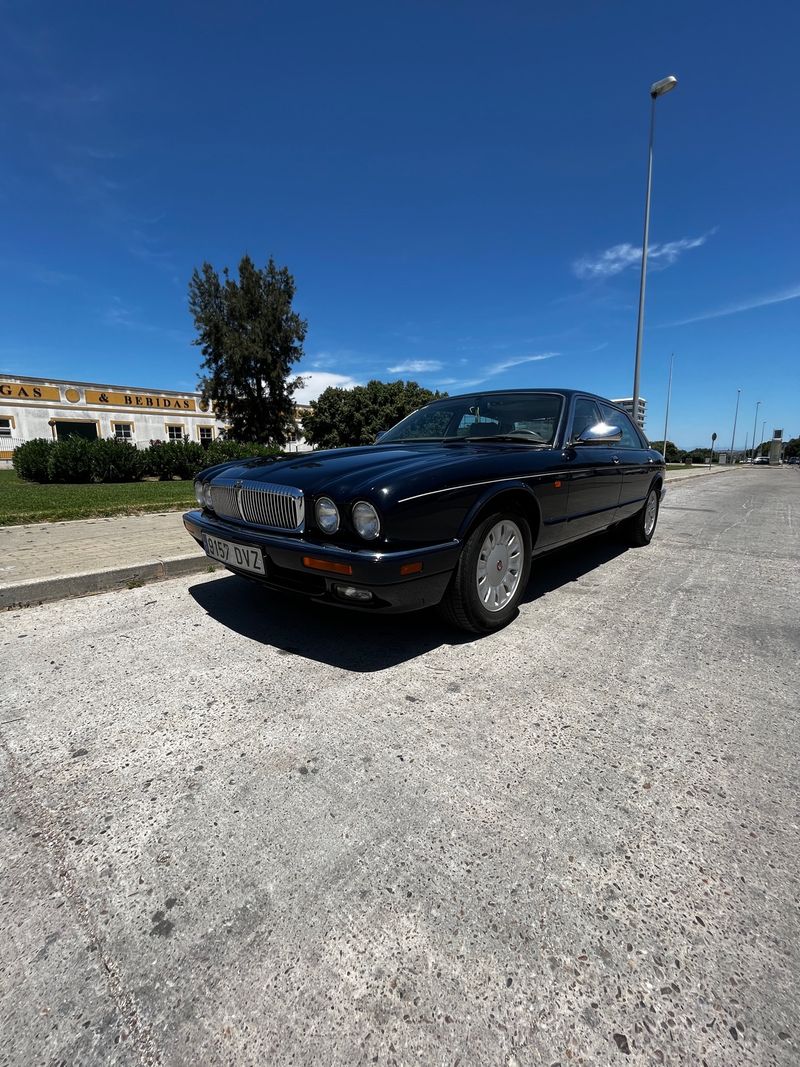 Jaguar Daimler 1995 - foto 1