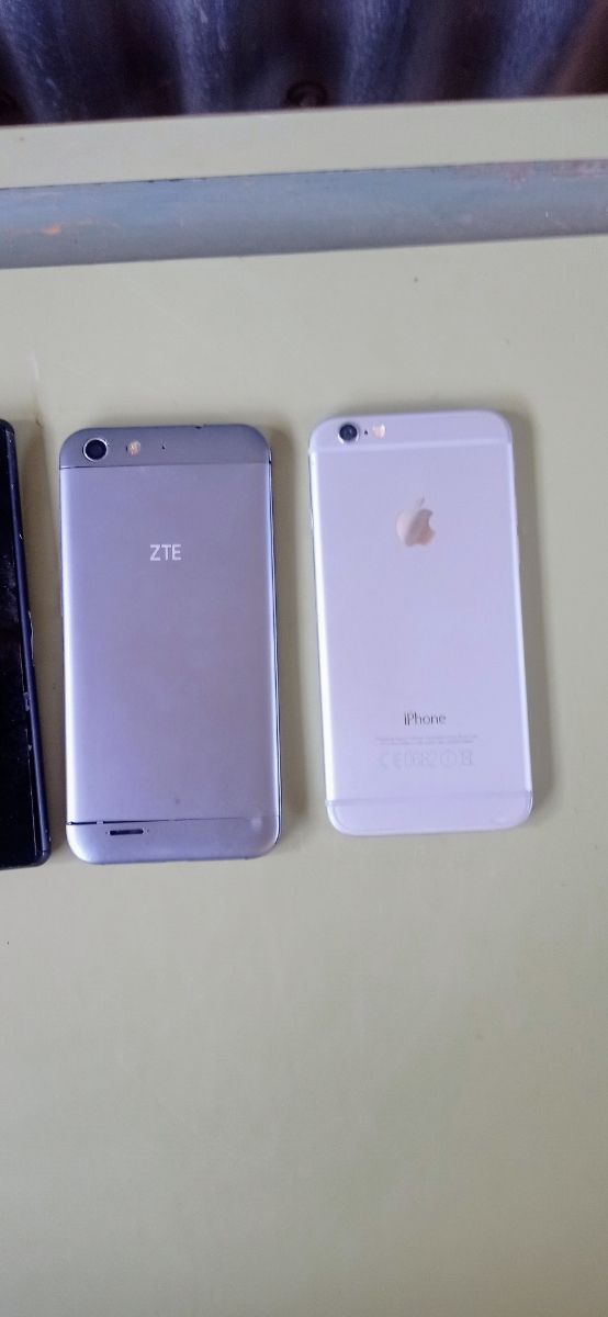 Lote Teléfonos para piezas o reparar