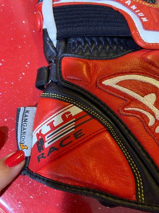 Guantes Berik edición limitada. 