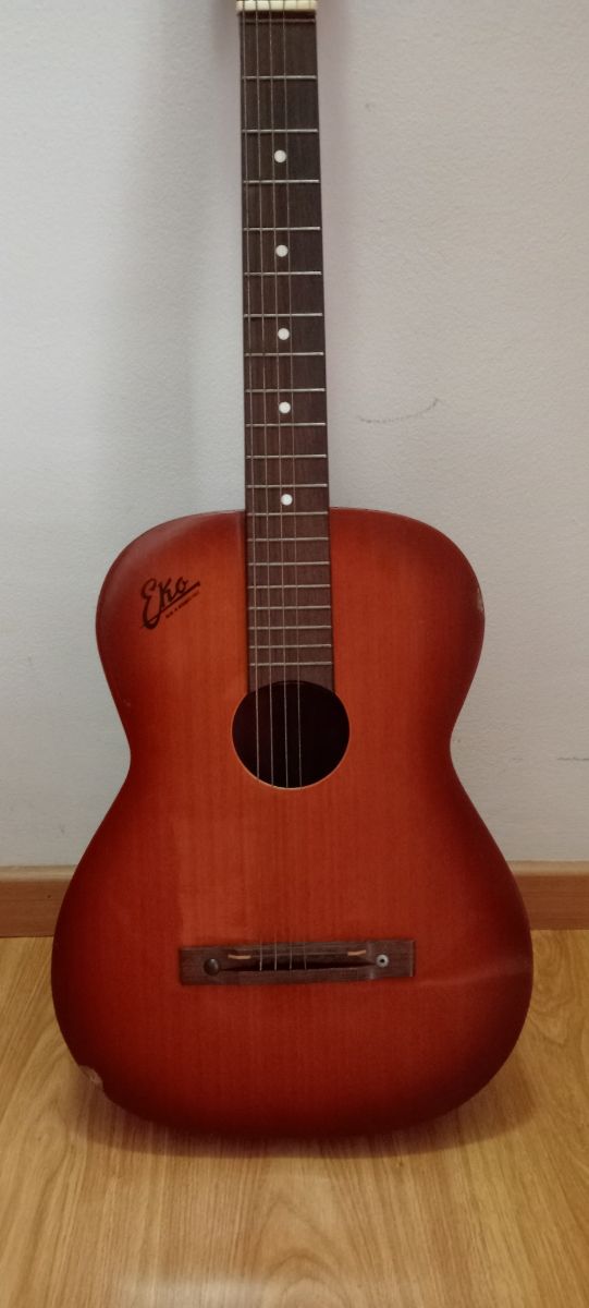 GUITARRA ANTIGUA [EKO] (Made in Italy)