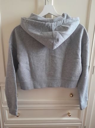 Sudadera corta gris, Pull&Bear, talla S