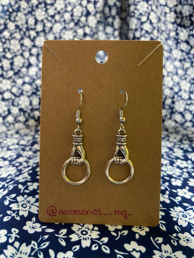 Pendientes mano con argolla