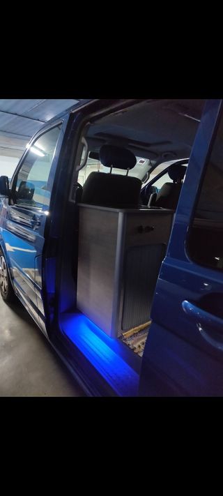 Volkswagen Multivan 2006. Averiada fuga culata