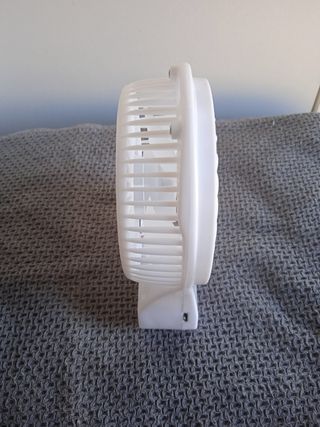 VENTILADOR PEQUEÑO (Sobremesa o colgado)