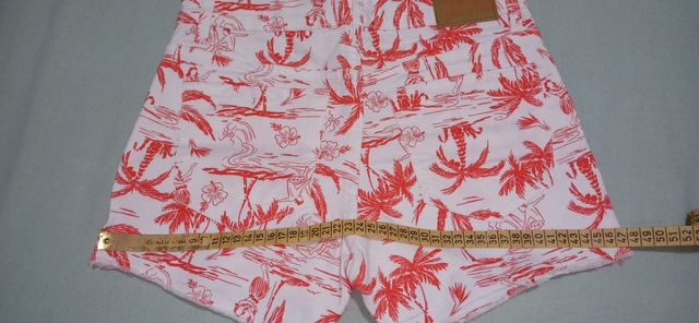 Pantalones cortos vaqueros chica