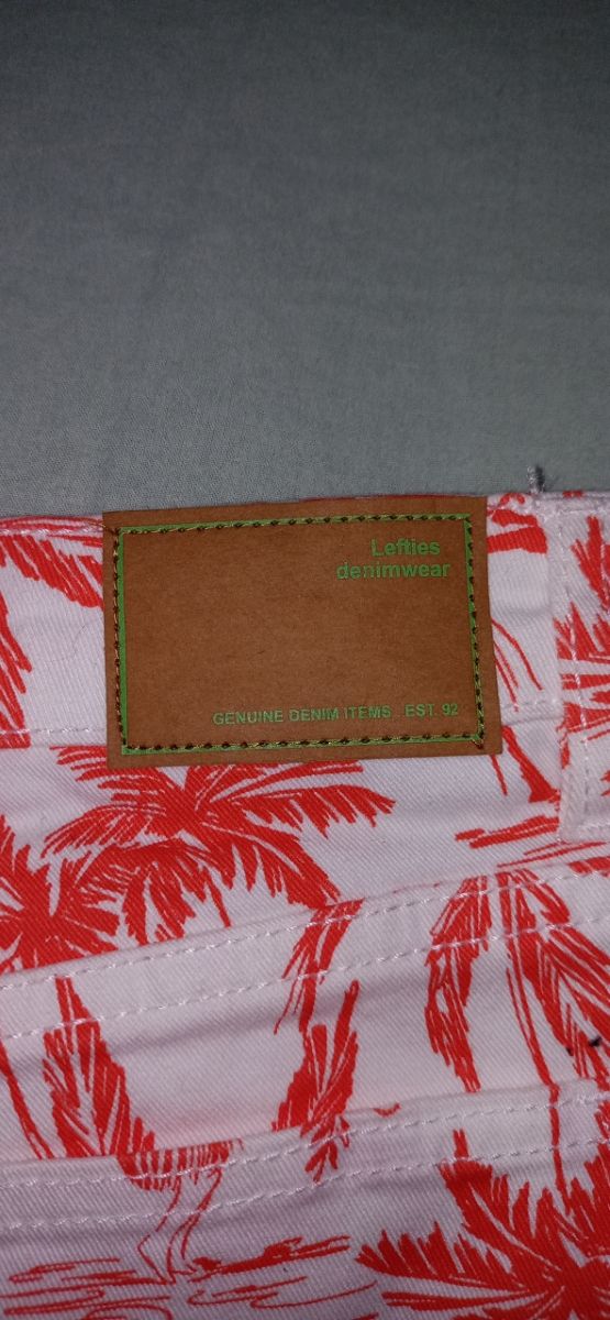 Pantalones cortos vaqueros chica