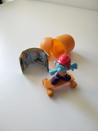 vendo figura pitufos huevo kinder