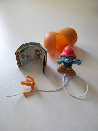 vendo figura pitufos huevo kinder