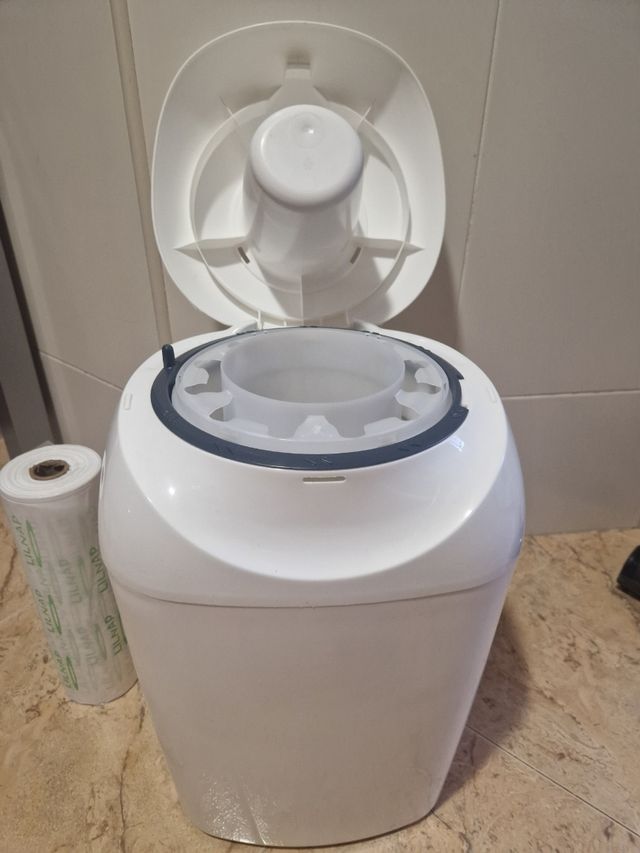 contenedor de pañales Sangenic