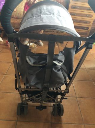 Silla de paseo Maclaren.