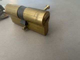 Cerradura de puerta principal BPSystem