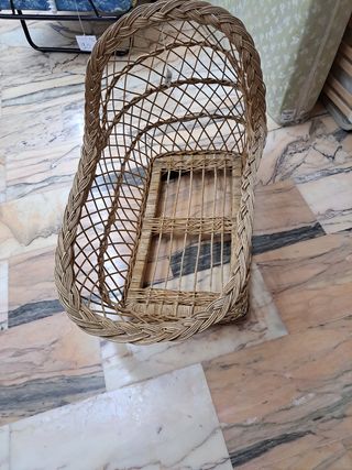 Cuna mimbre vintage.
