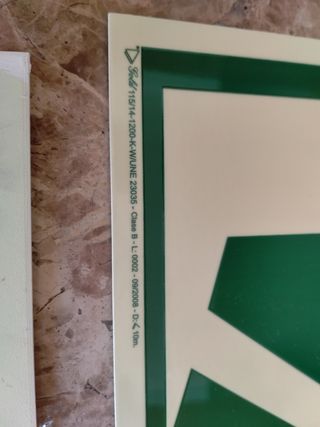 8 Señales reflectantes emergencia