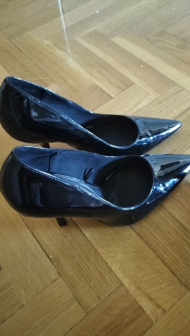 zapato zara charol negro