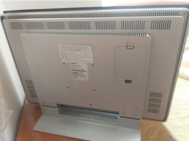 THOMSON 20' TFT-LCD CASI NUEVA