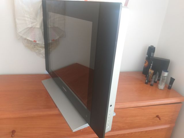 THOMSON 20' TFT-LCD CASI NUEVA