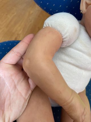 kit de ropa + bebé reborn 