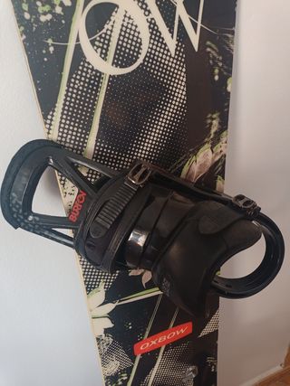 tabla de snow con fijaciones