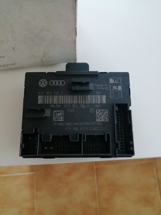 Unidad de puerta audi. 8t0959793j
