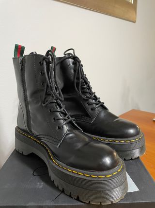 Botines de piel con plataforma Alpe. Talla 40