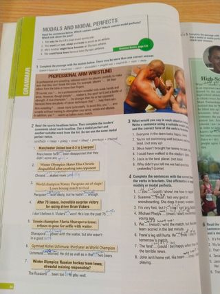 Libro de inglés Living English 2 de bachillerato