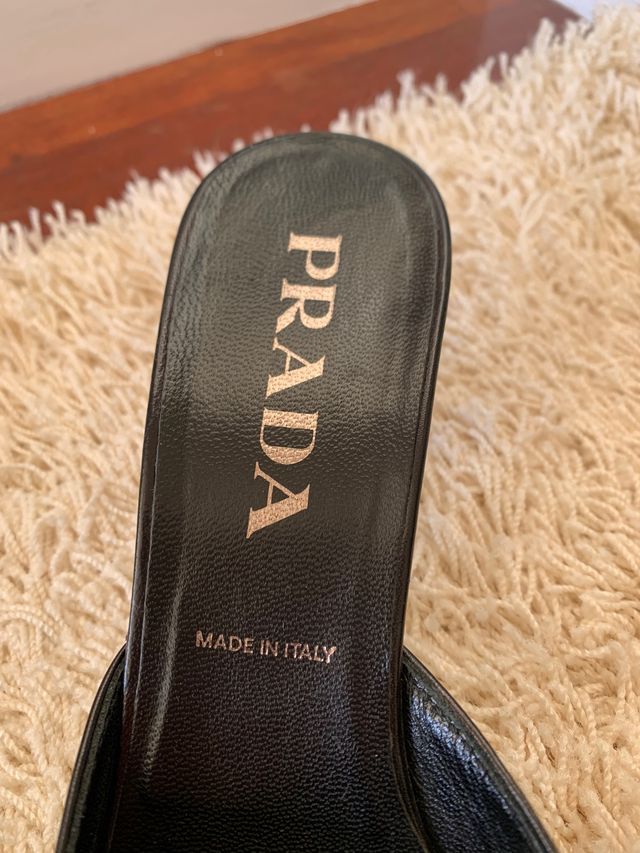 Sandalia mules de PRADA vintage estilosas