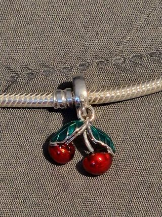 Charm Cerezas Rojas en Plata de Ley S925 