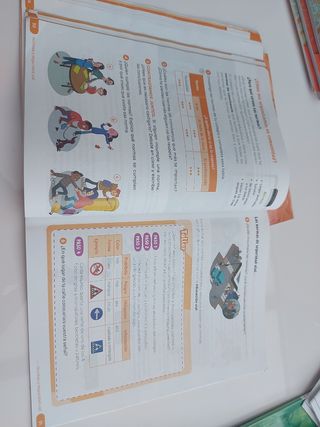 ciencias sociales Revuela 3 primaria