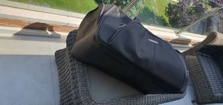 2 Bolsas de viaje Sansonite. Color marrón oscuro.