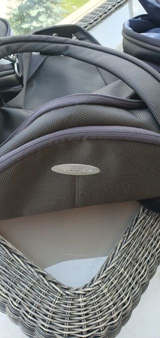 2 Bolsas de viaje Sansonite. Color marrón oscuro.