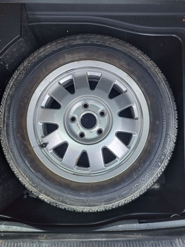 Llanta Audi 15 con Neumático