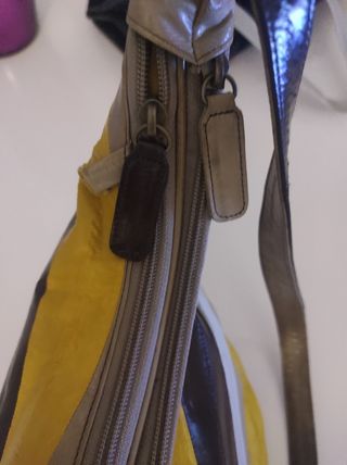 Bolso de piel de la marca skunkfunk
