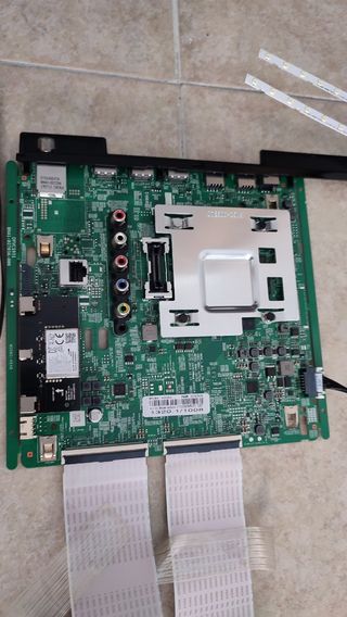 piezas TV Samsung 55 UE55RU7105K