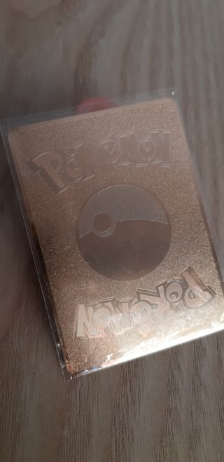 Carta metálica Pokemon