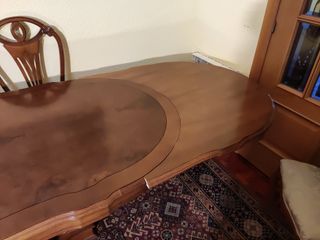 Mesa comedor clásica + 6 sillas a juego