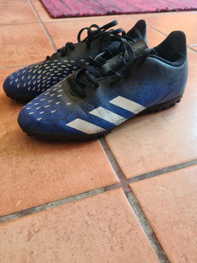 Botas de futbol multitaco 