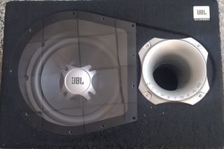 Subwoofer jbl cajón pasabanda 12 pulgadas