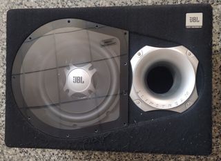 Subwoofer jbl cajón pasabanda 12 pulgadas
